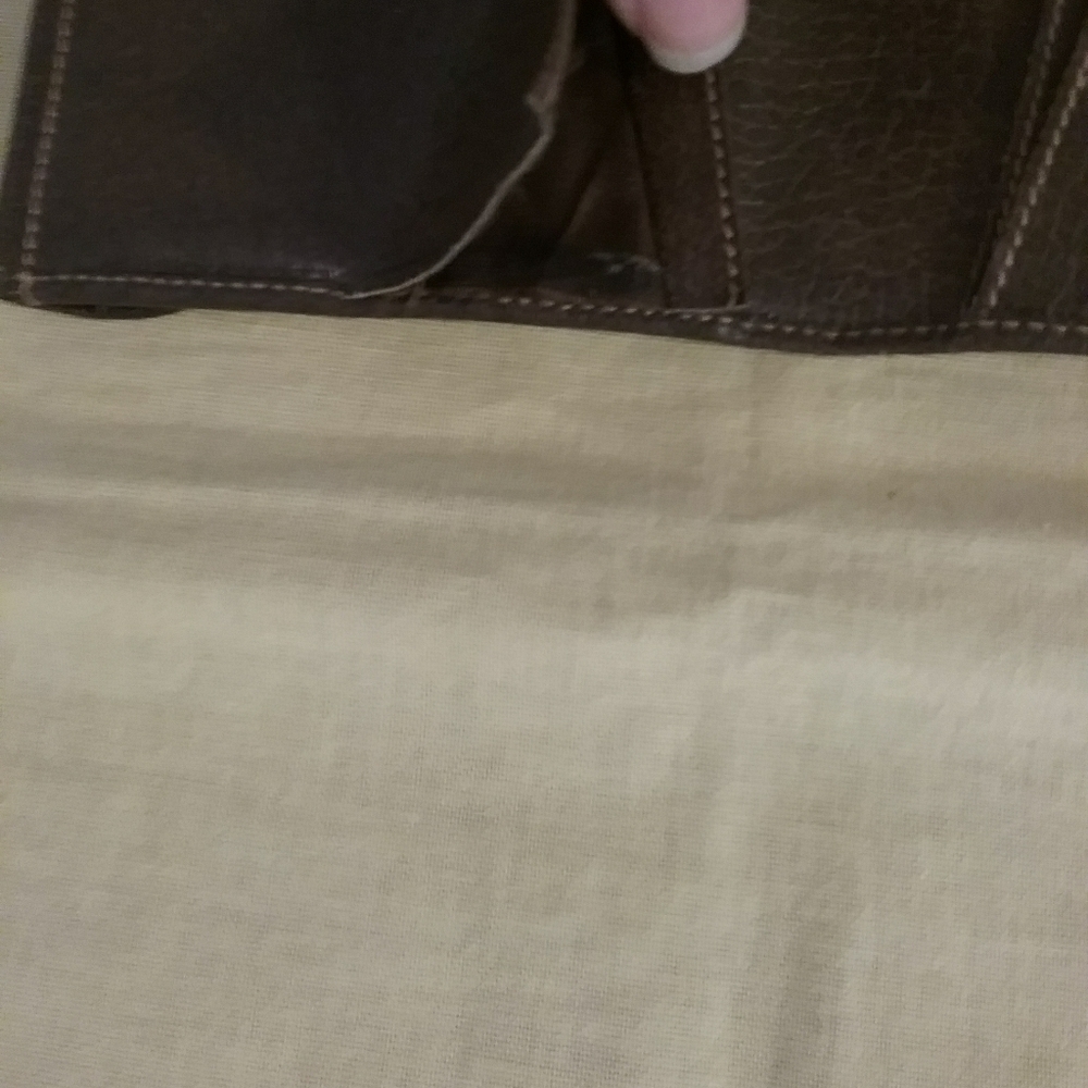 Authentic Gucci Wallet - Picture 6 of 7